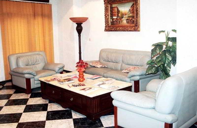 Hotel Montparnasse à Oran Extérieur photo