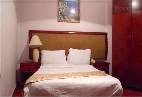 Hotel Montparnasse à Oran Extérieur photo